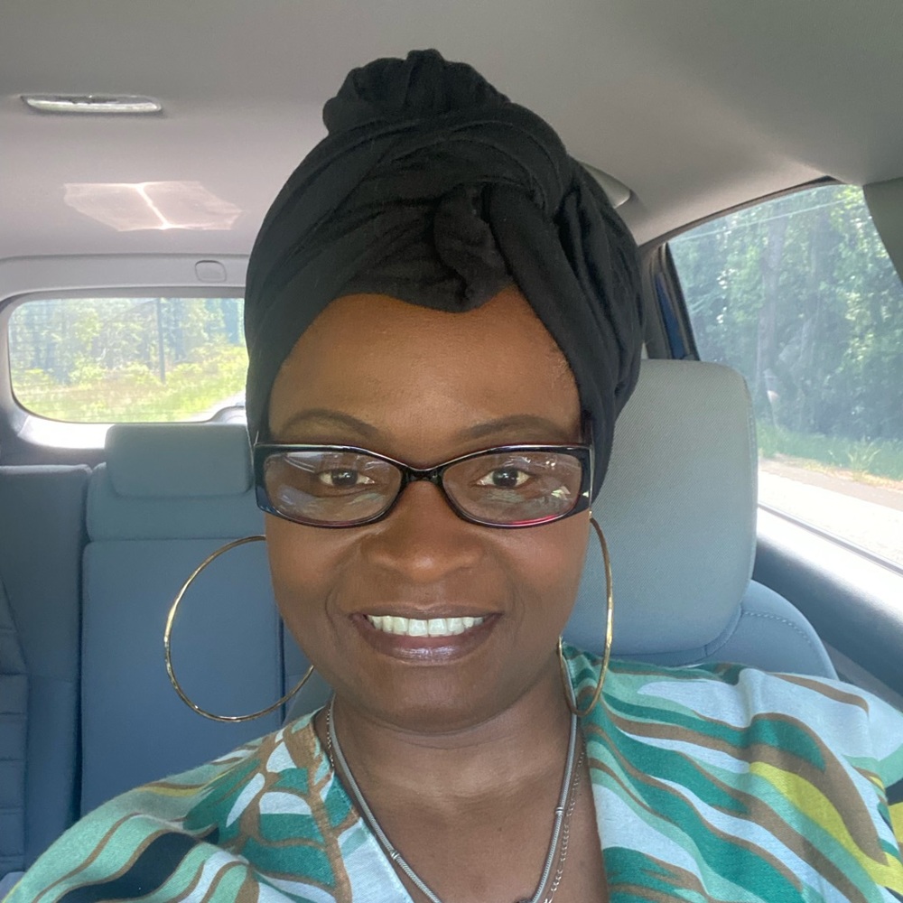 Meet your Posher, Leslie